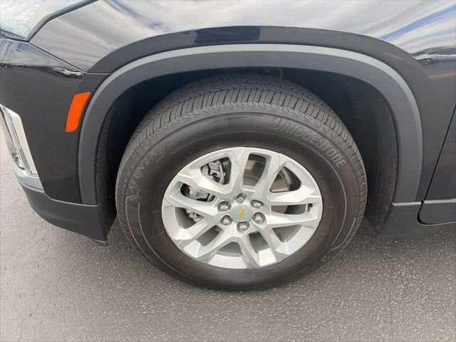 Certified 2022 Chevrolet Traverse LS w/ LPO, Floor Liner Package AWD/4WD image 2