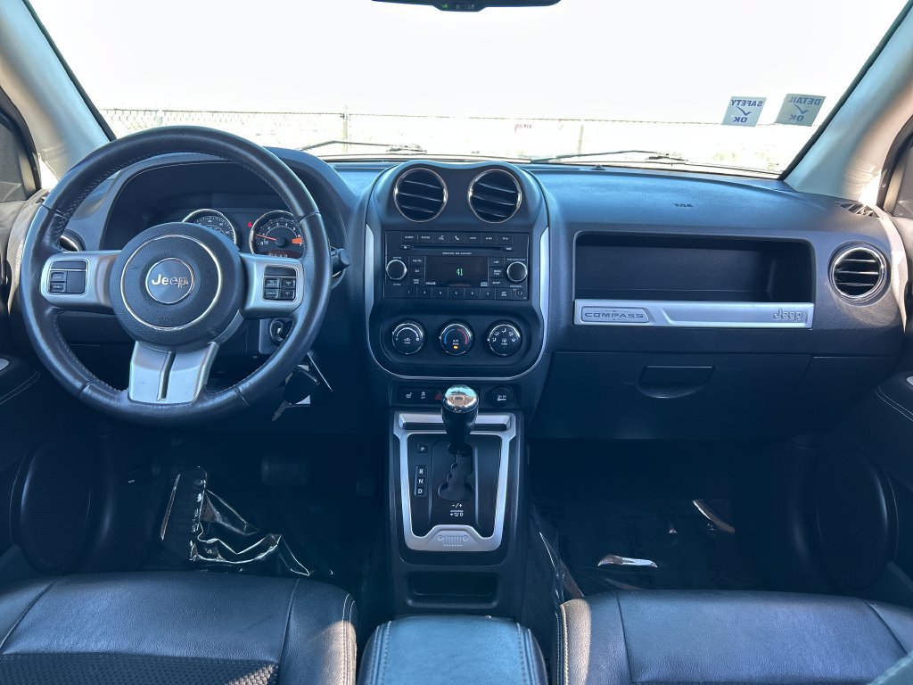 Used 2017 Jeep Compass Latitude AWD/4WD image 6