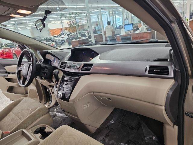 Used 2013 Honda Odyssey EX image 8