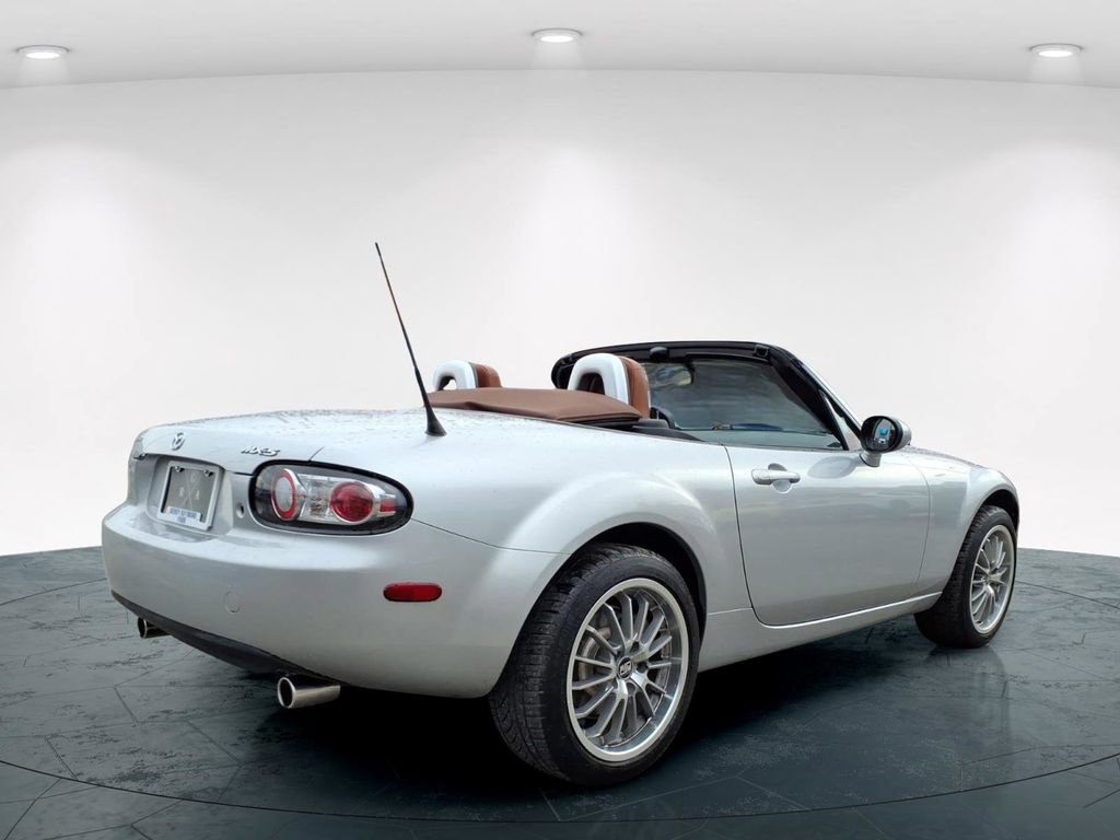 Used 2006 MAZDA MX-5 Miata Grand Touring image 9