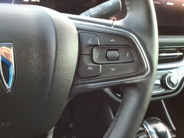 Used 2025 Buick Envista Sport Touring w/ Convenience I Package FWD image 35