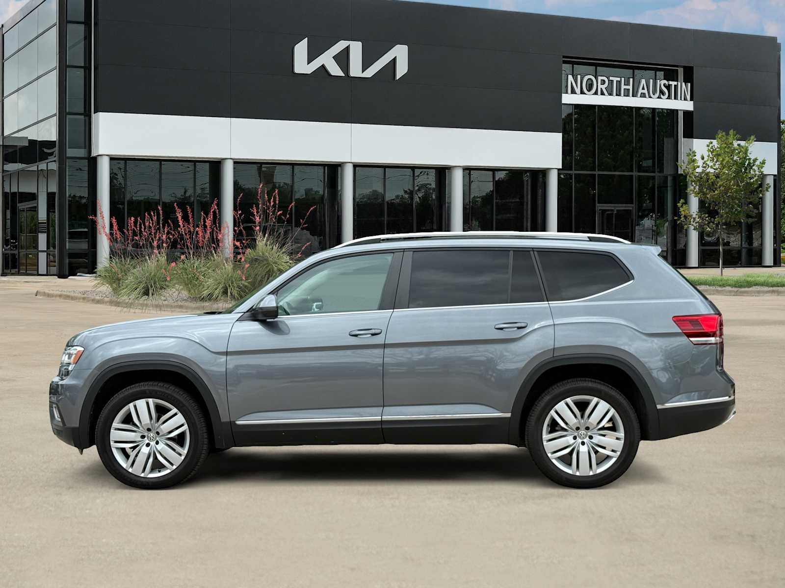Used 2019 Volkswagen Atlas SEL FWD image 4