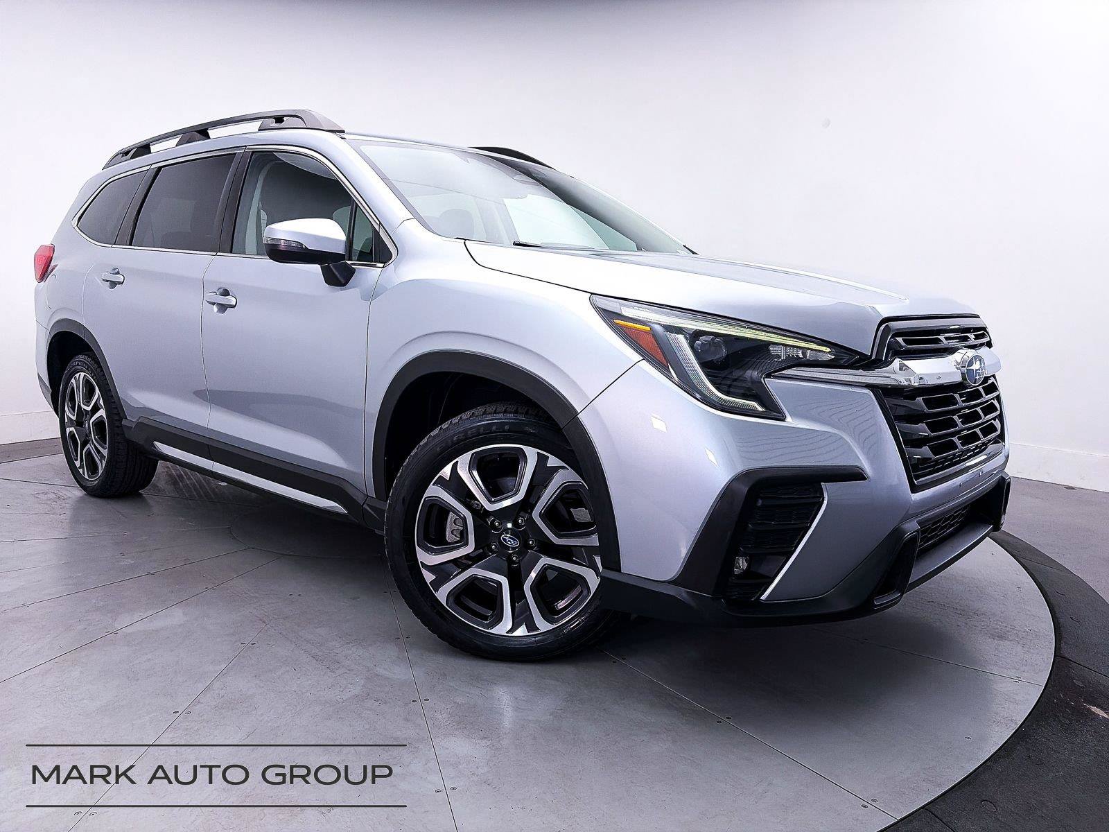 Used 2023 Subaru Ascent Limited AWD/4WD image 1