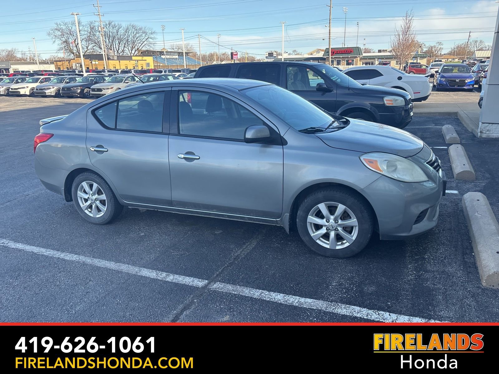 Used 2014 Nissan Versa SV w/ Convenience Package image 21