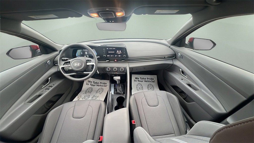 Certified 2024 Hyundai Elantra SE image 20