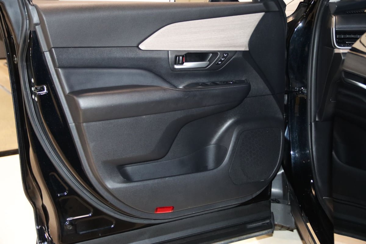 Used 2024 Toyota Grand Highlander FWD image 30