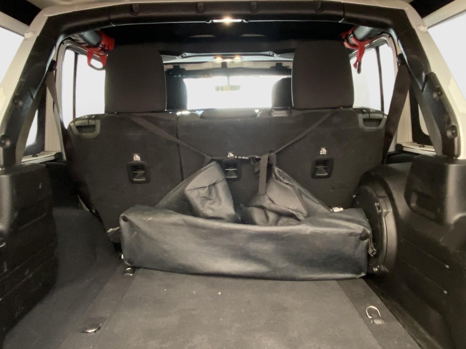 Used 2019 Jeep Wrangler Unlimited Rubicon AWD/4WD image 16