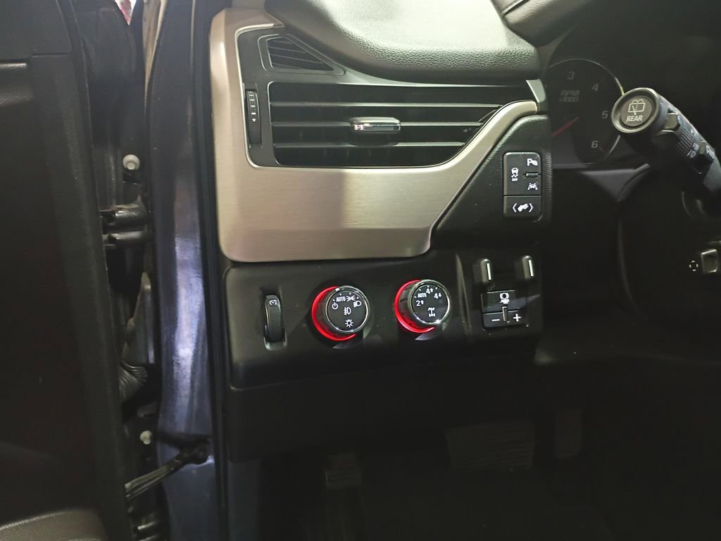 Used 2016 GMC Yukon Denali w/ Open Road Package image 17