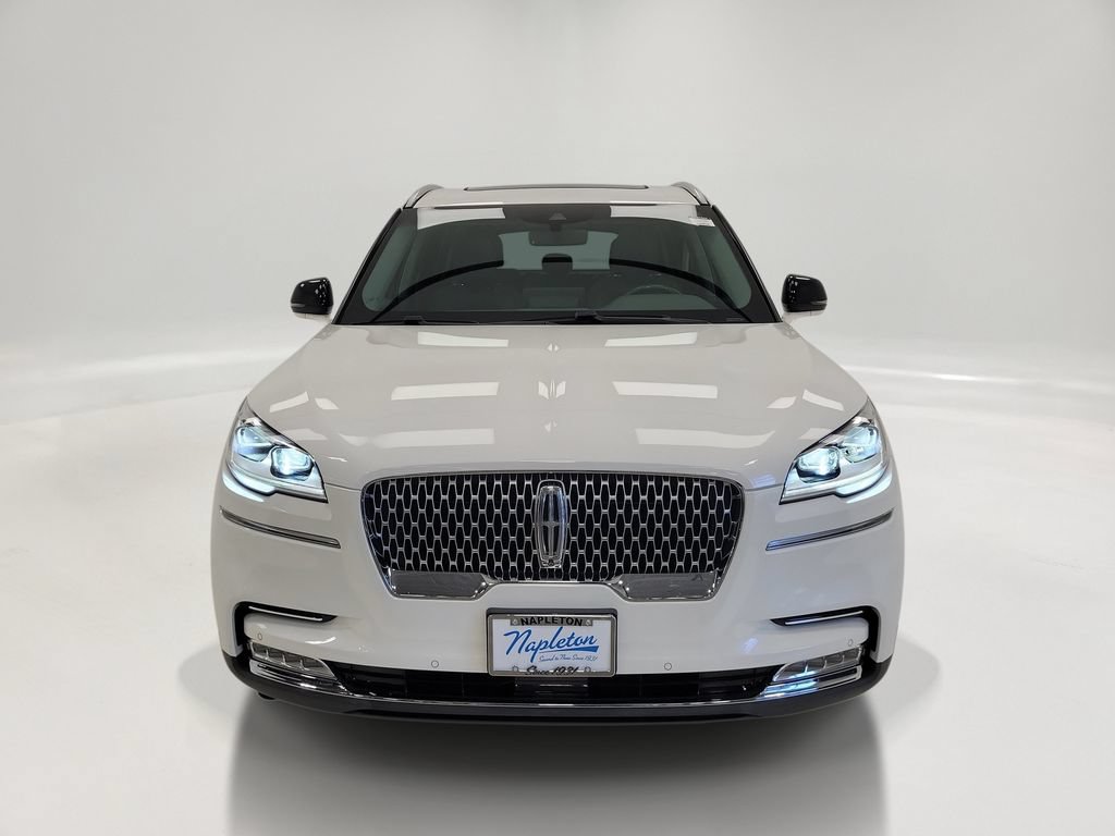 Used 2020 Lincoln Aviator Reserve w/ Equipment Group 202A AWD/4WD image 2