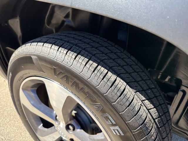 Used 2021 Jeep Cherokee Limited image 10