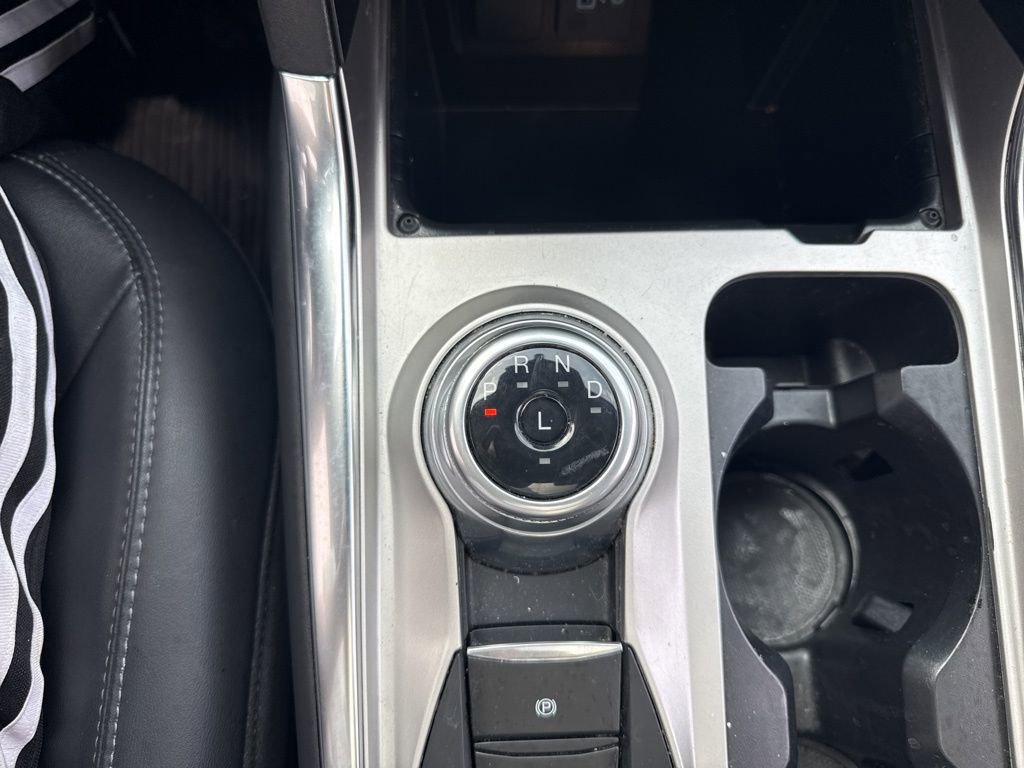 Used 2022 Ford Explorer XLT w/ Equipment Group 202A image 24