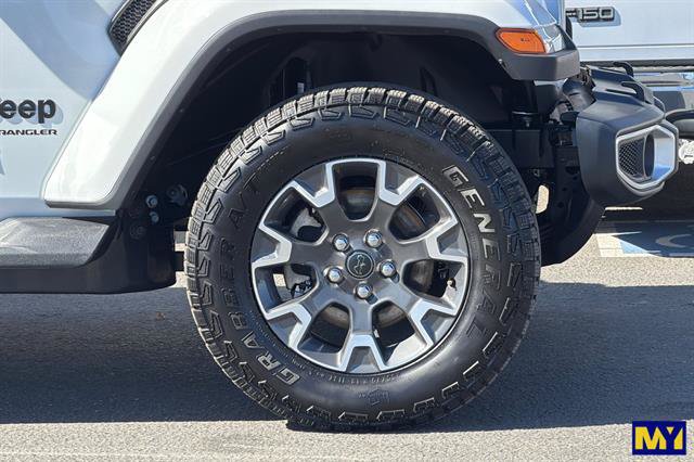 Used 2026 Jeep Wrangler Unlimited Sahara AWD/4WD image 34