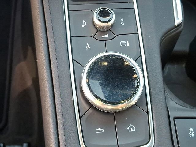 Used 2024 Cadillac XT4 Premium Luxury image 21