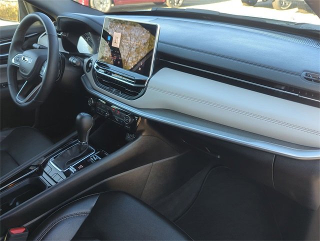 Certified 2024 Jeep Compass Limited image 26