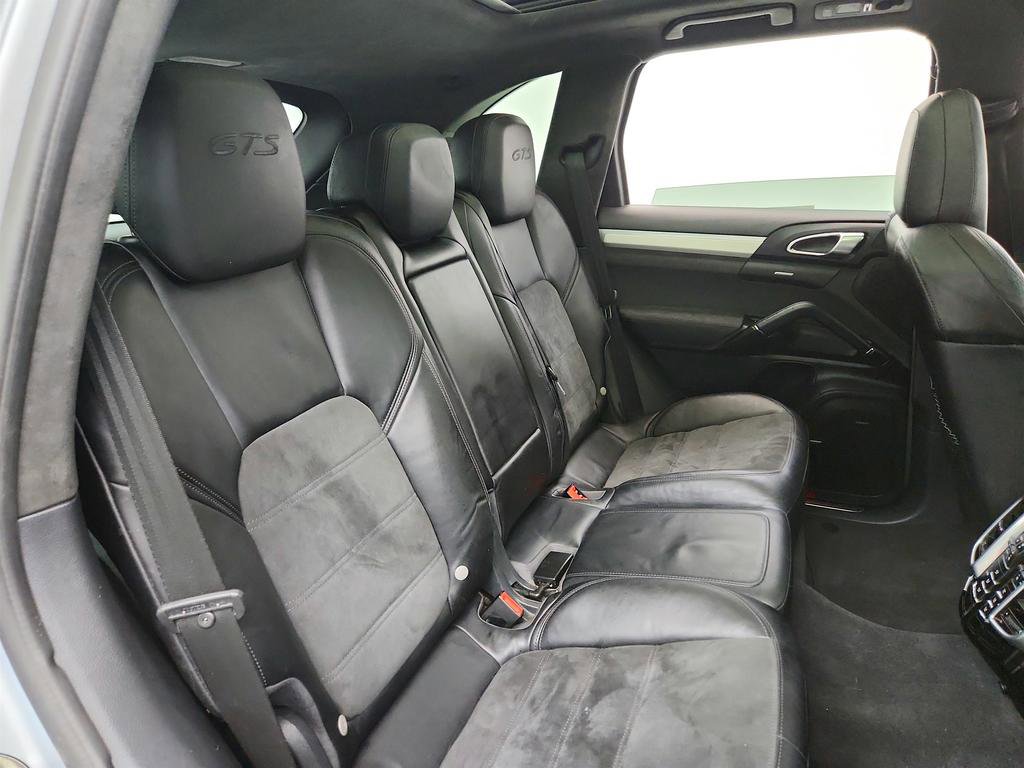 Used 2016 Porsche Cayenne GTS AWD/4WD image 28