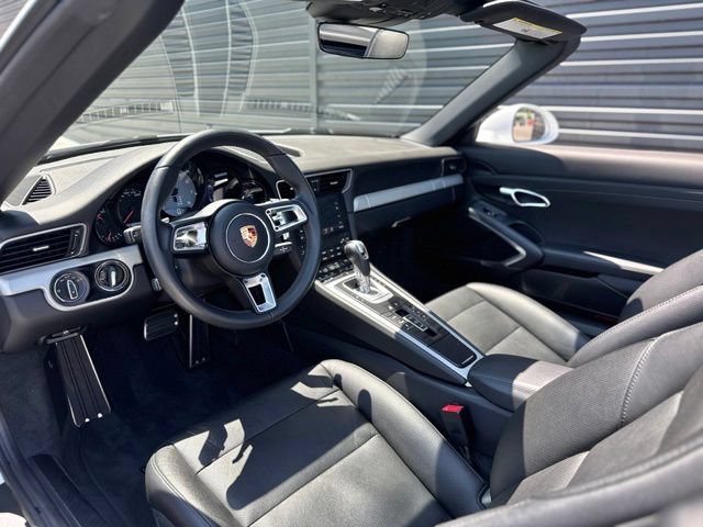 Used 2019 Porsche 911 Carrera 4S AWD/4WD image 4