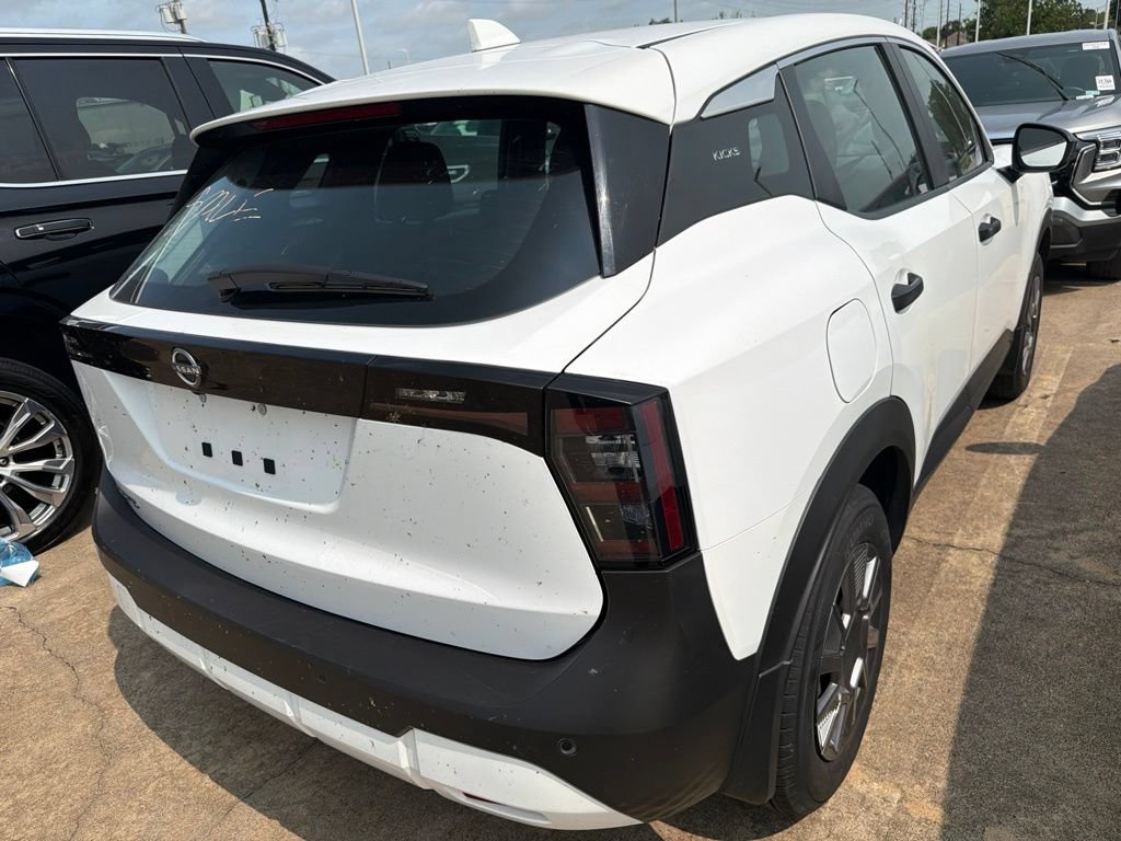Used 2025 Nissan Kicks S FWD image 5
