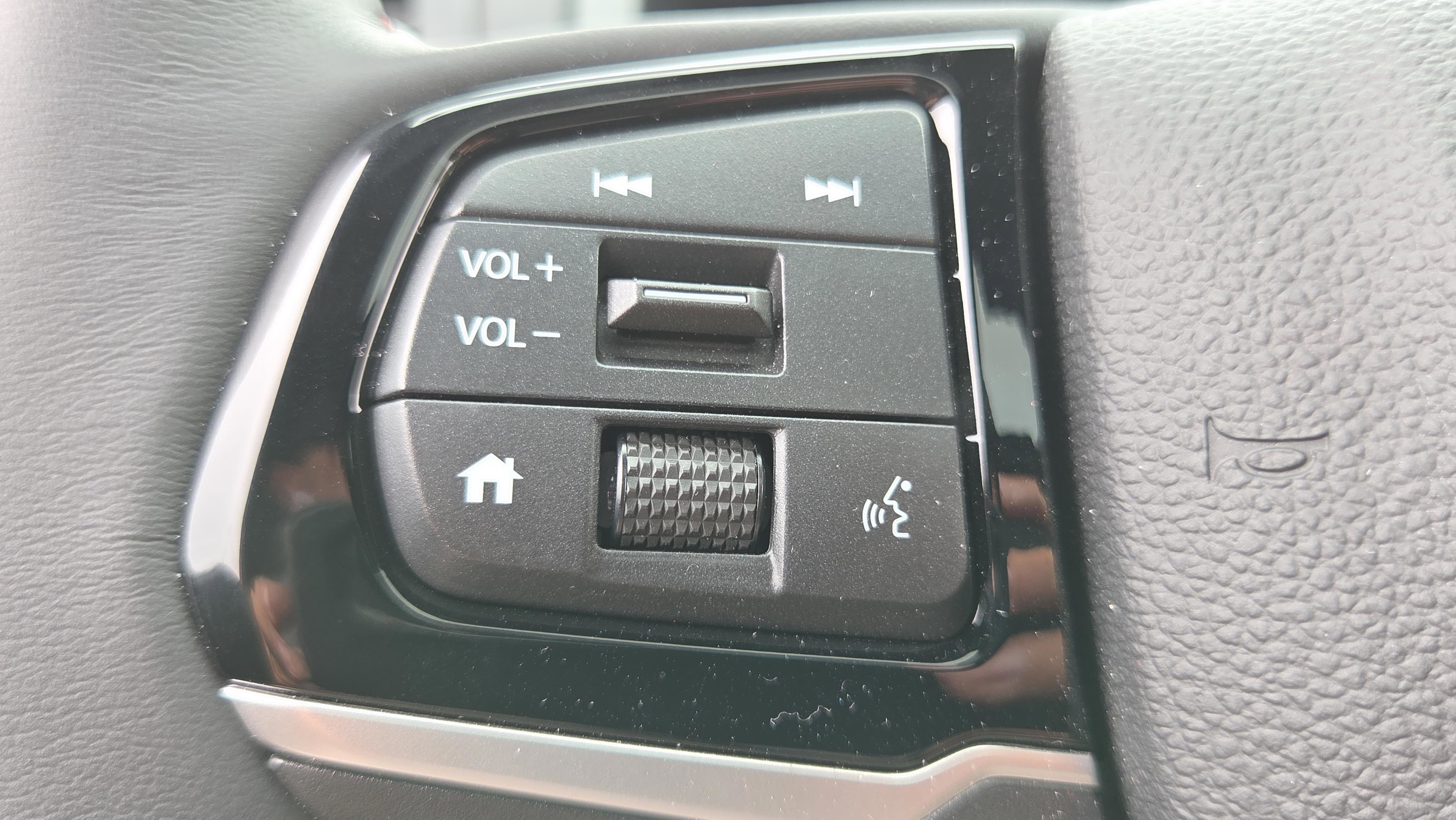 Used 2025 Honda Odyssey Sport-L image 28