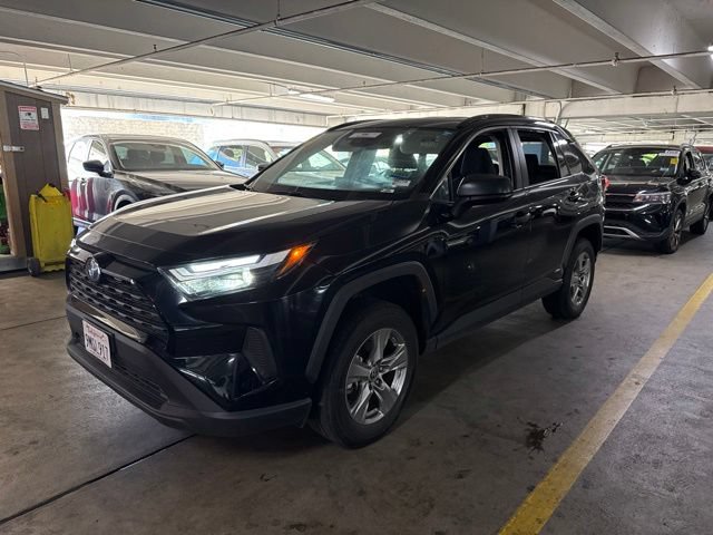 Used 2024 Toyota RAV4 LE AWD/4WD image 2