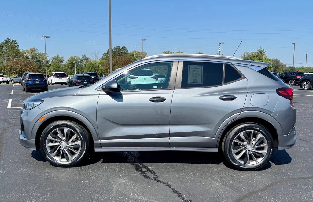 Used 2021 Buick Encore GX Preferred w/ Sport Touring Package FWD image 4