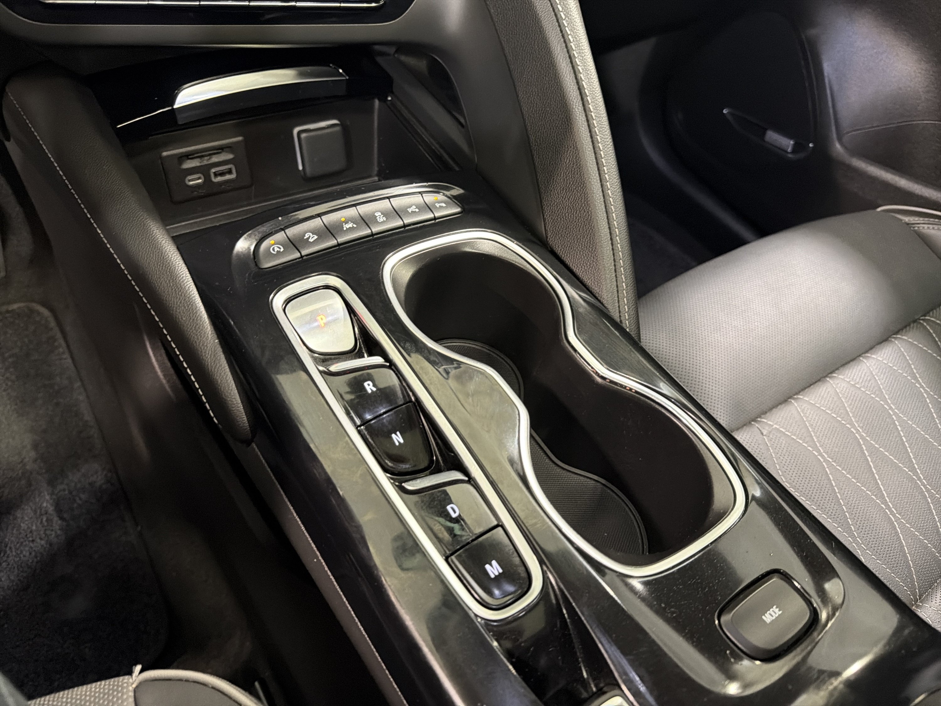 Used 2023 Buick Envision Avenir AWD/4WD image 17