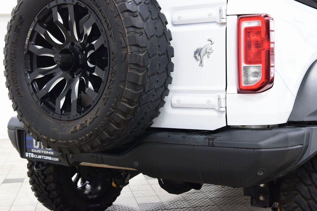 Used 2022 Ford Bronco Black Diamond w/ Sasquatch Package image 18