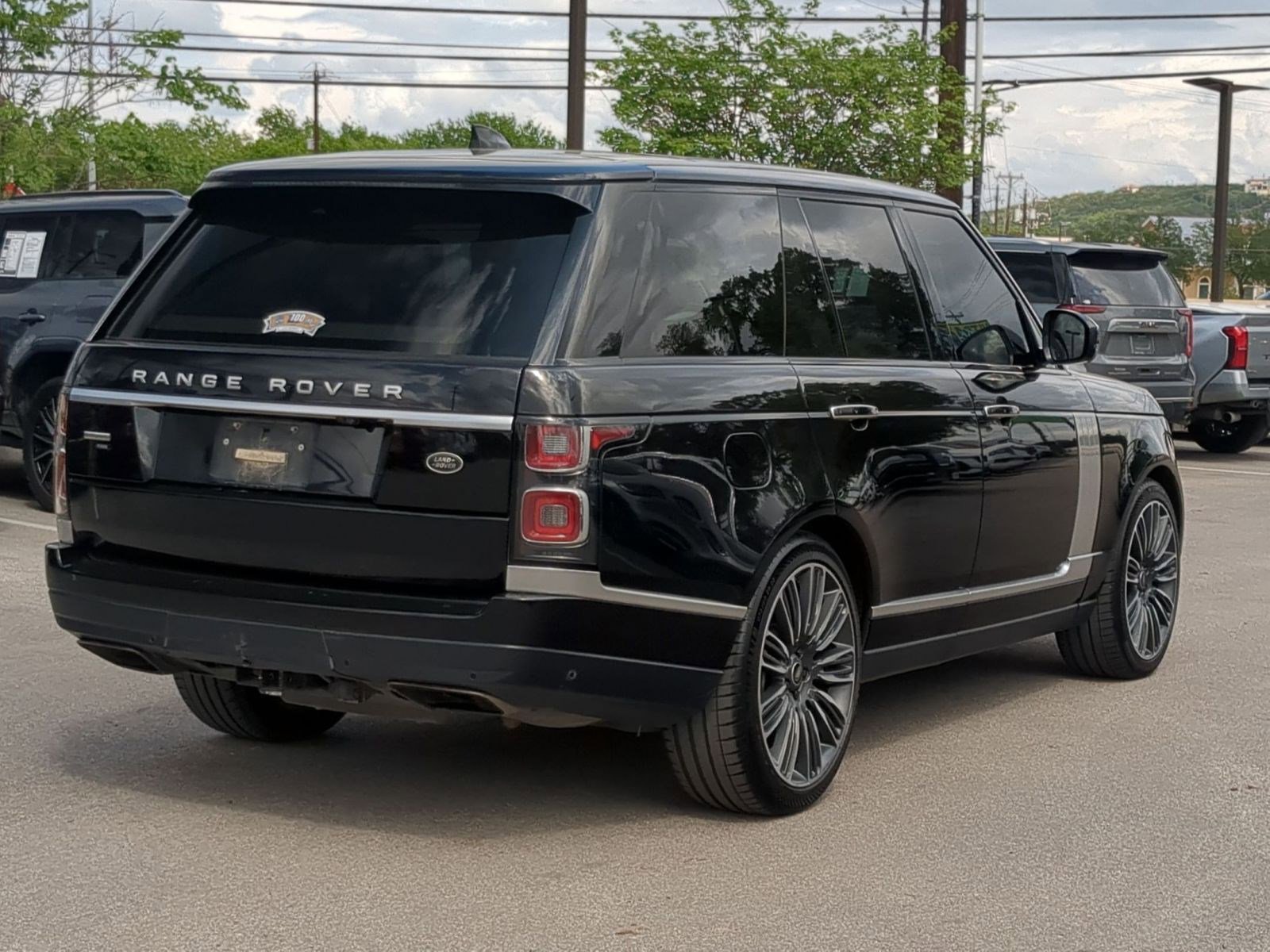 Used 2021 Land Rover Range Rover Autobiography image 3