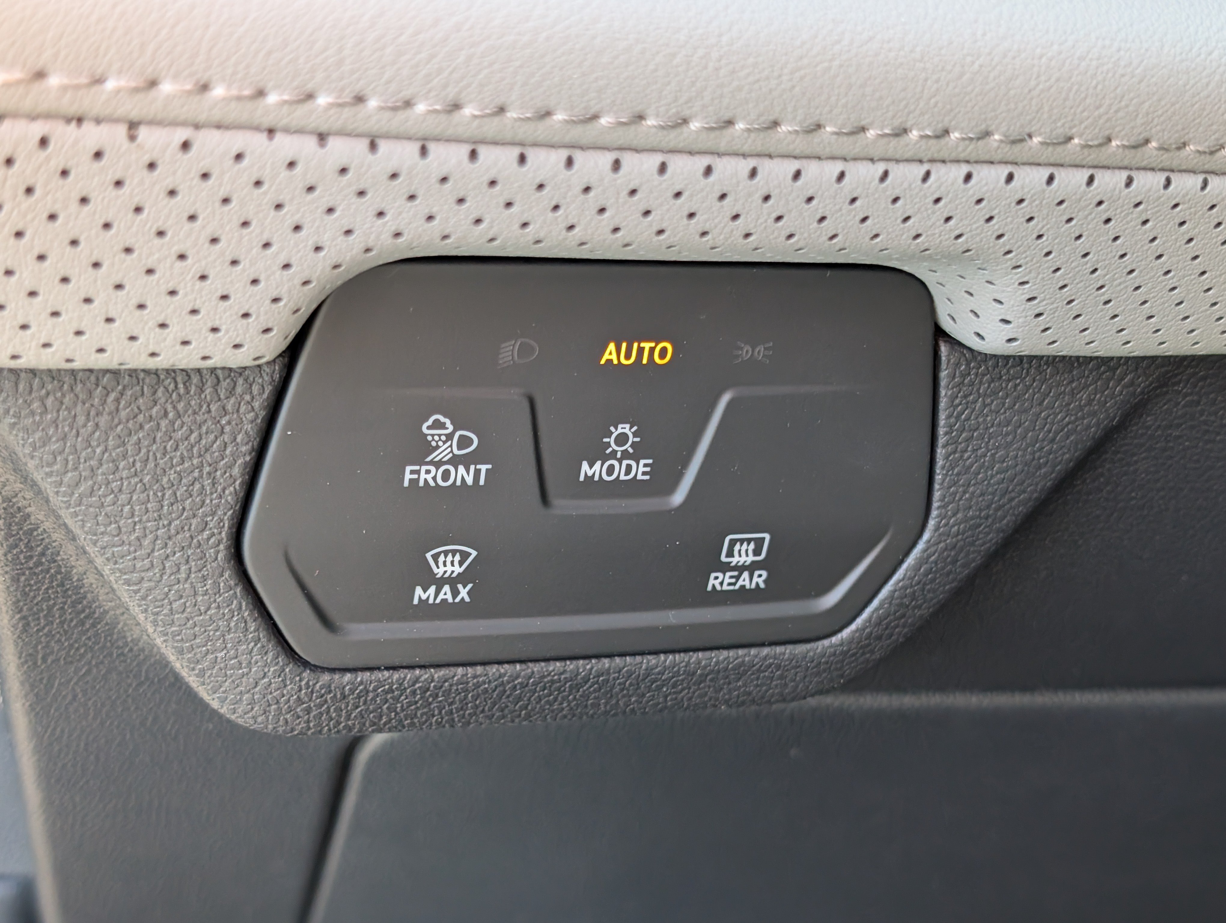 New 2026 Volkswagen Atlas Peak Edition AWD/4WD image 22