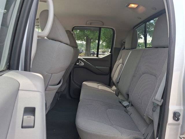 Used 2019 Nissan Frontier SV image 12
