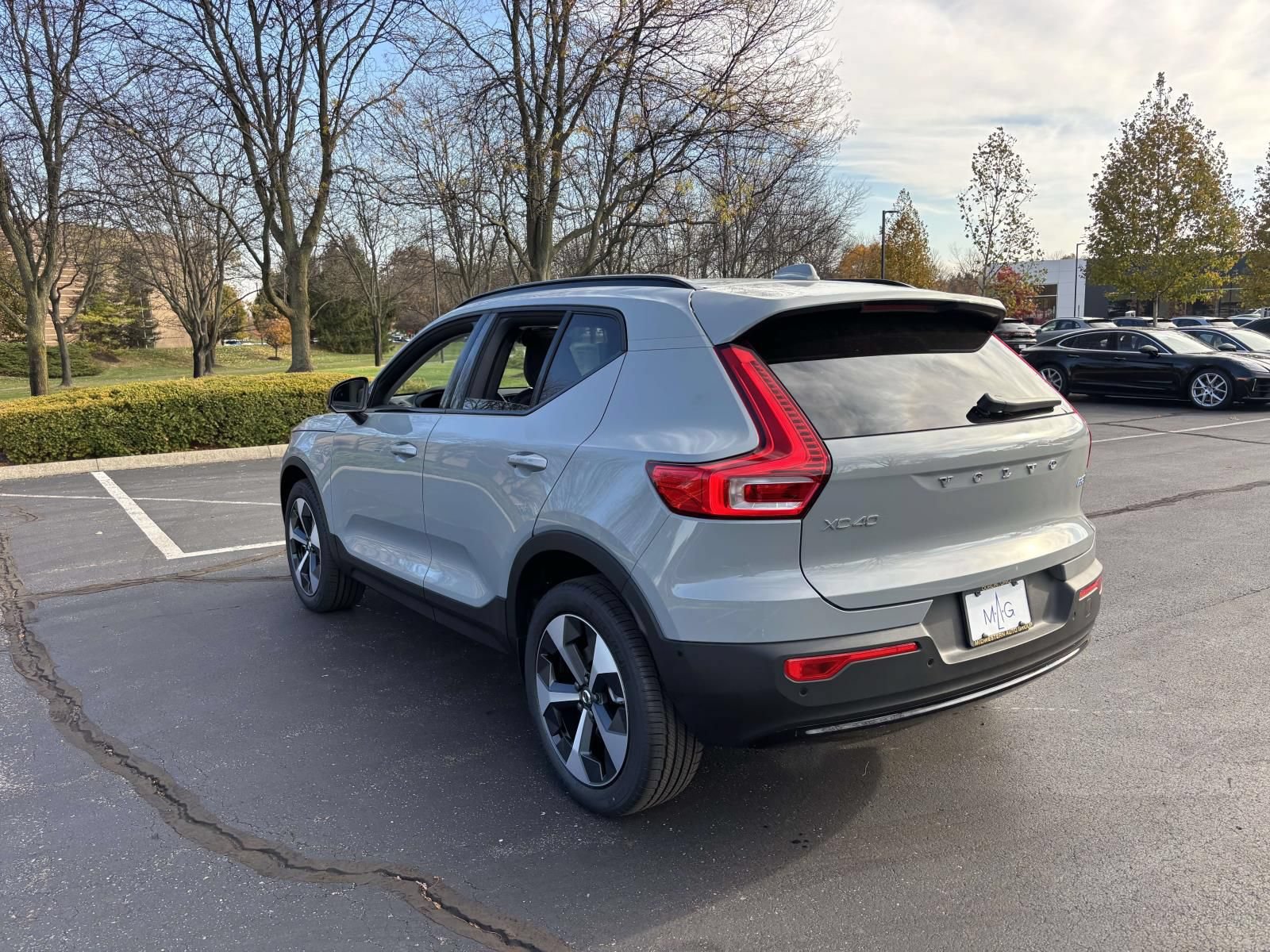 New 2026 Volvo XC40 B5 Plus w/ Protection Package Premier AWD/4WD image 5