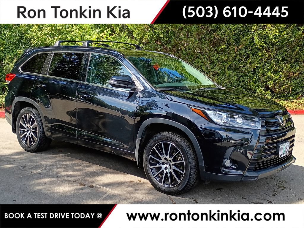 Used 2017 Toyota Highlander SE