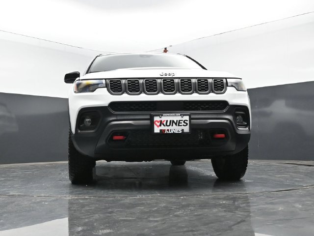 New 2026 Jeep Compass Trailhawk w/ Sun, Sound & Navigation Group AWD/4WD image 55