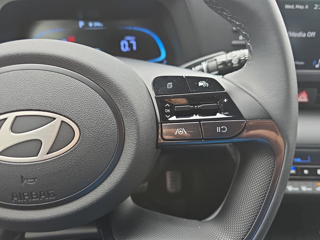 Certified 2026 Hyundai Elantra Sport FWD image 17
