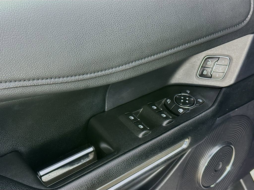 Used 2019 Ford Expedition Max XLT w/ Equipment Group 202A AWD/4WD image 20