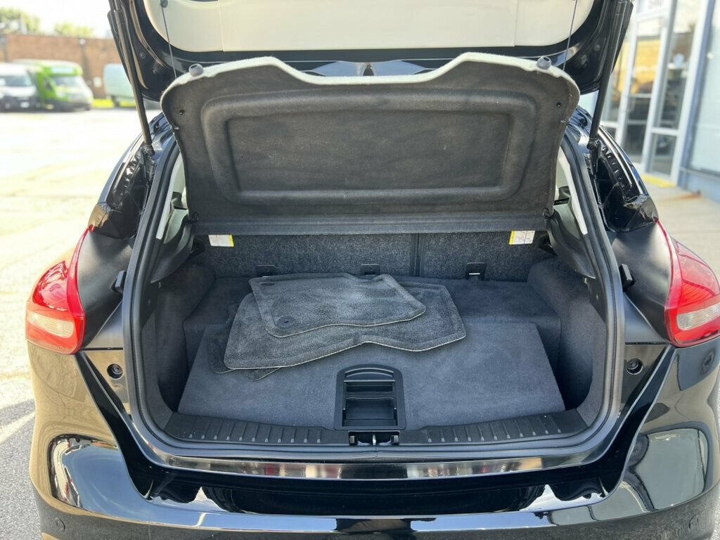 Used 2018 Ford Focus Electric Hatchback FWD image 7