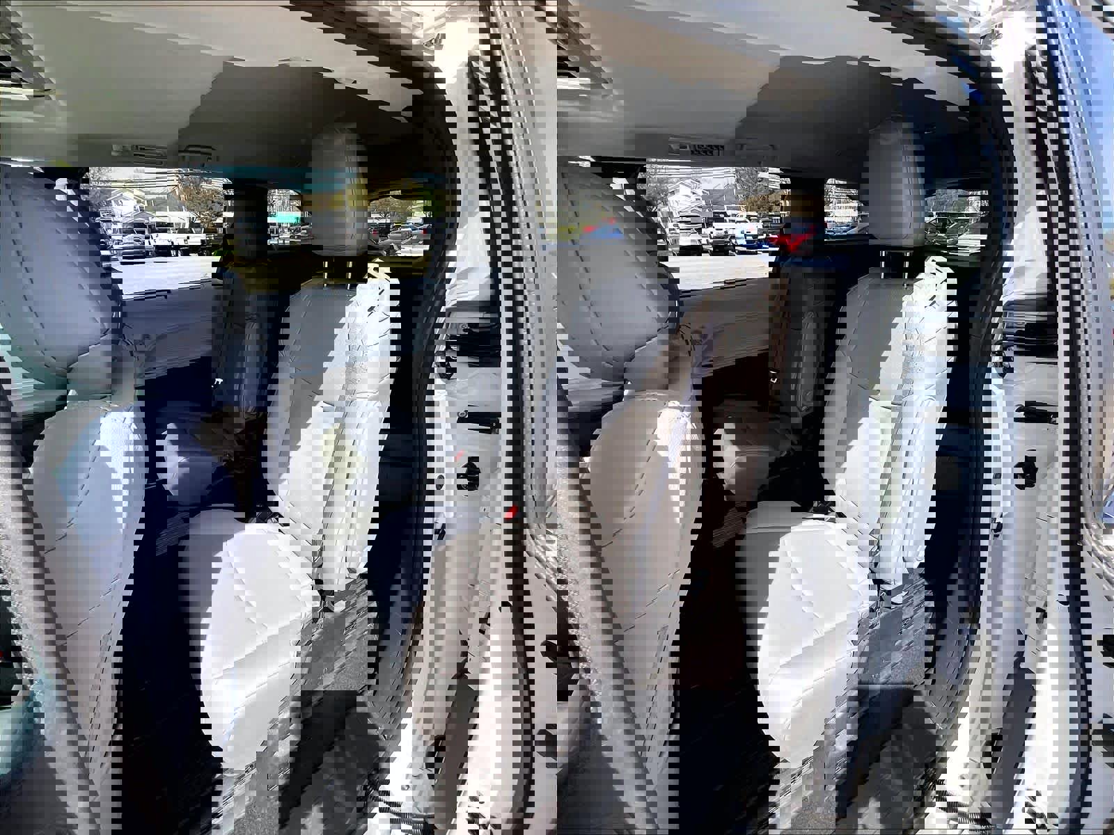 Used 2025 Toyota Sienna XLE w/ XLE Plus Package image 15