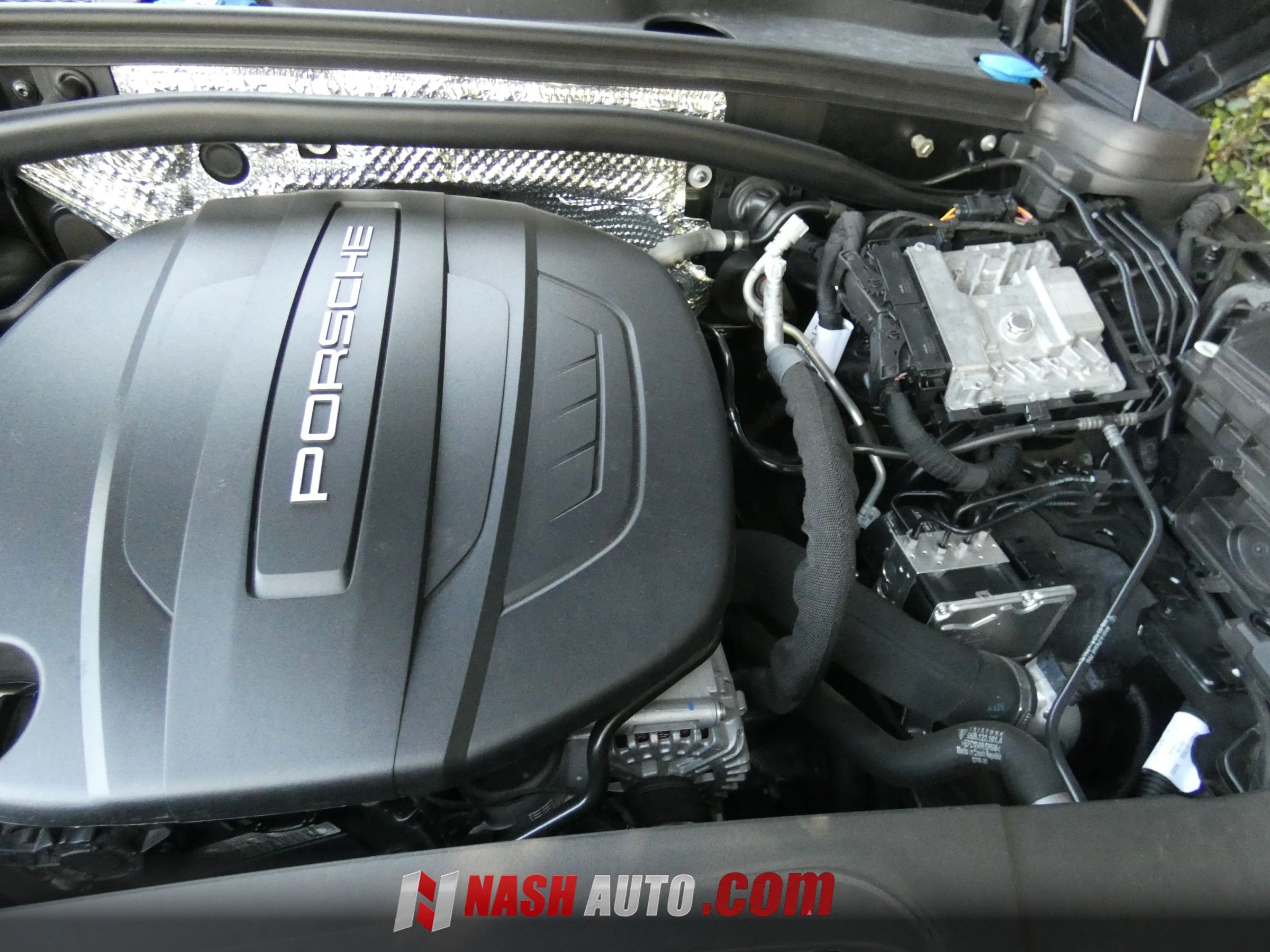 Used 2020 Porsche Macan AWD/4WD image 73
