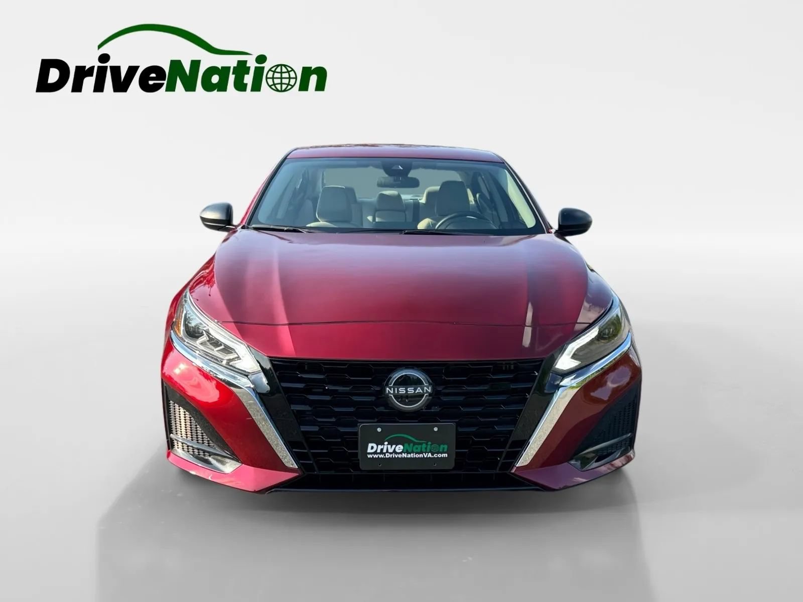 Used 2025 Nissan Altima 2.5 SV FWD image 2