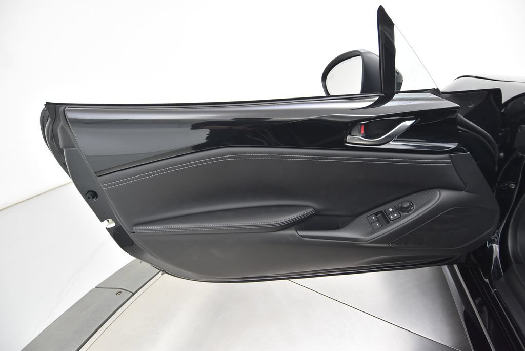 New 2026 MAZDA MX-5 Miata RF Grand Touring w/ Appearance Package RWD image 37