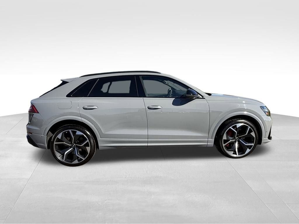 Used 2024 Audi RS Q8 w/ Black Optic Package image 6