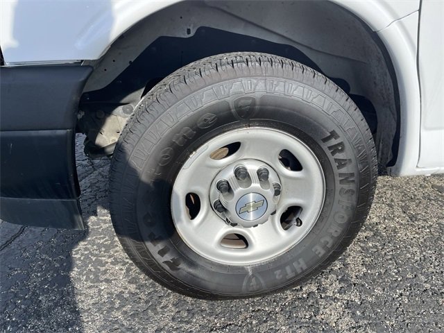 Used 2021 Chevrolet Express 3500 w/ Driver Convenience Package image 2