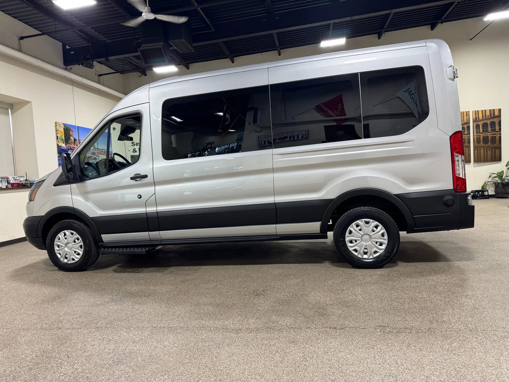 Used 2019 Ford Transit 250 148 Medium Roof image 9