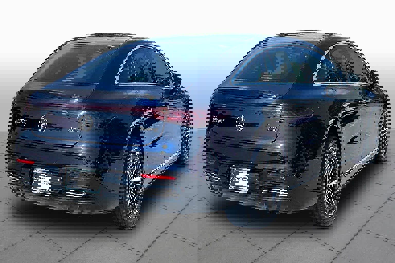 Used 2023 Mercedes-Benz EQS 580 4MATIC Sedan image 12