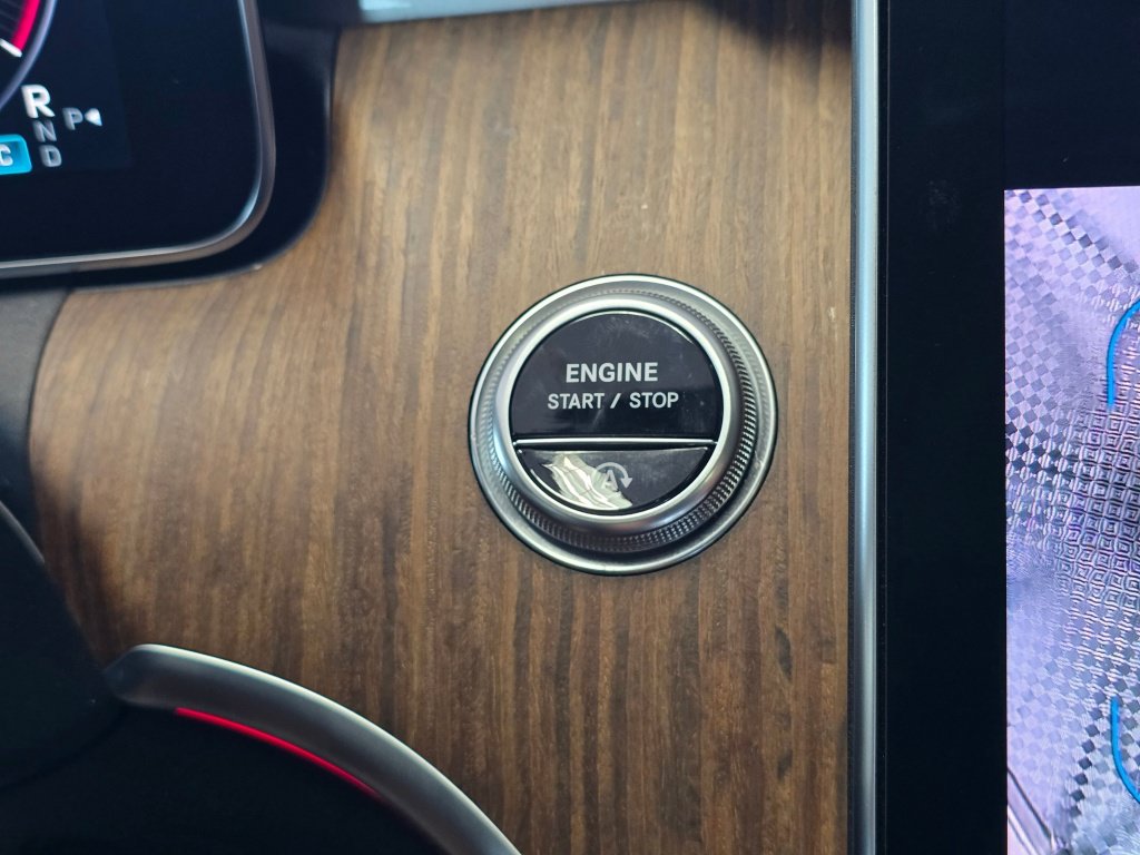 Used 2022 Mercedes-Benz C 300 4MATIC Sedan image 29
