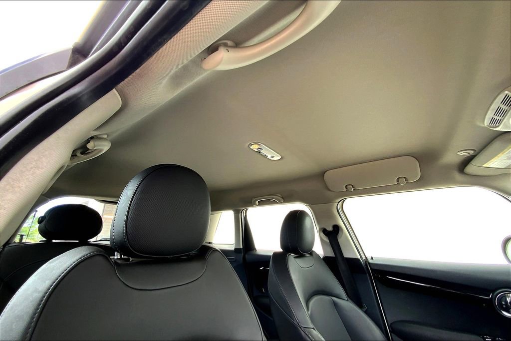 Used 2019 MINI Cooper S image 18