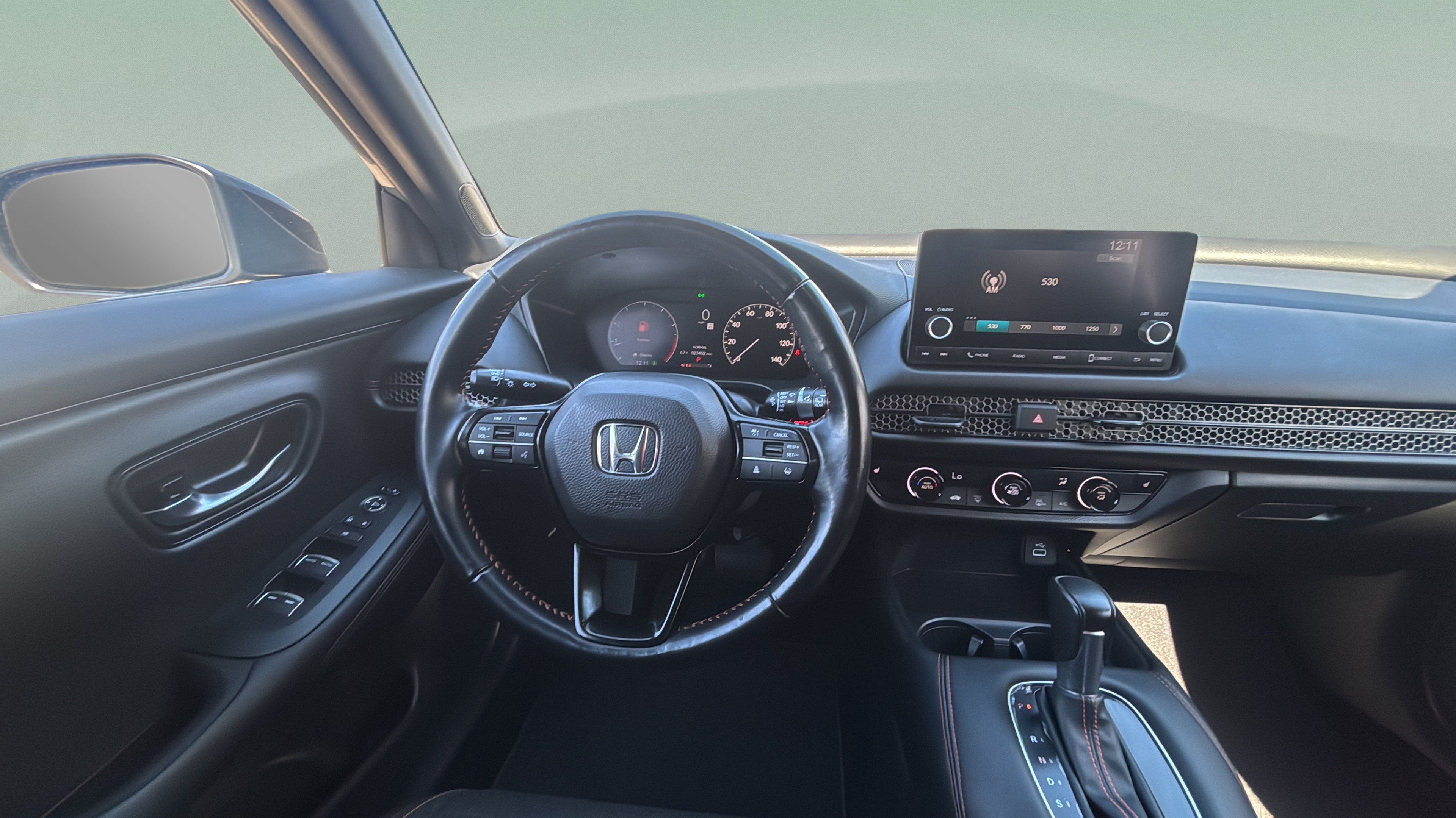 Used 2025 Honda HR-V Sport image 11