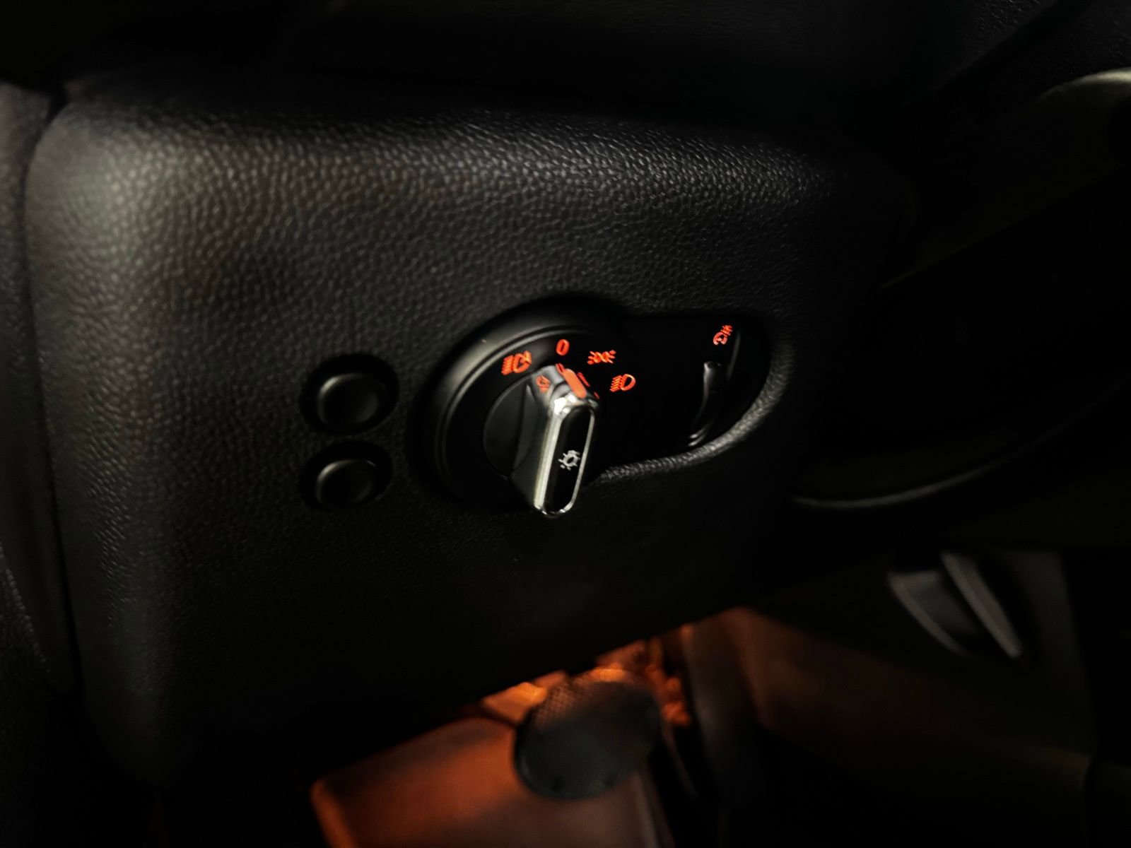 Used 2019 MINI Cooper S w/ Signature Upholstery Package image 24