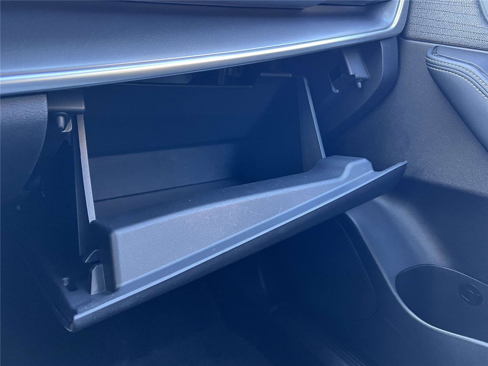 Used 2023 Nissan Rogue SV image 39