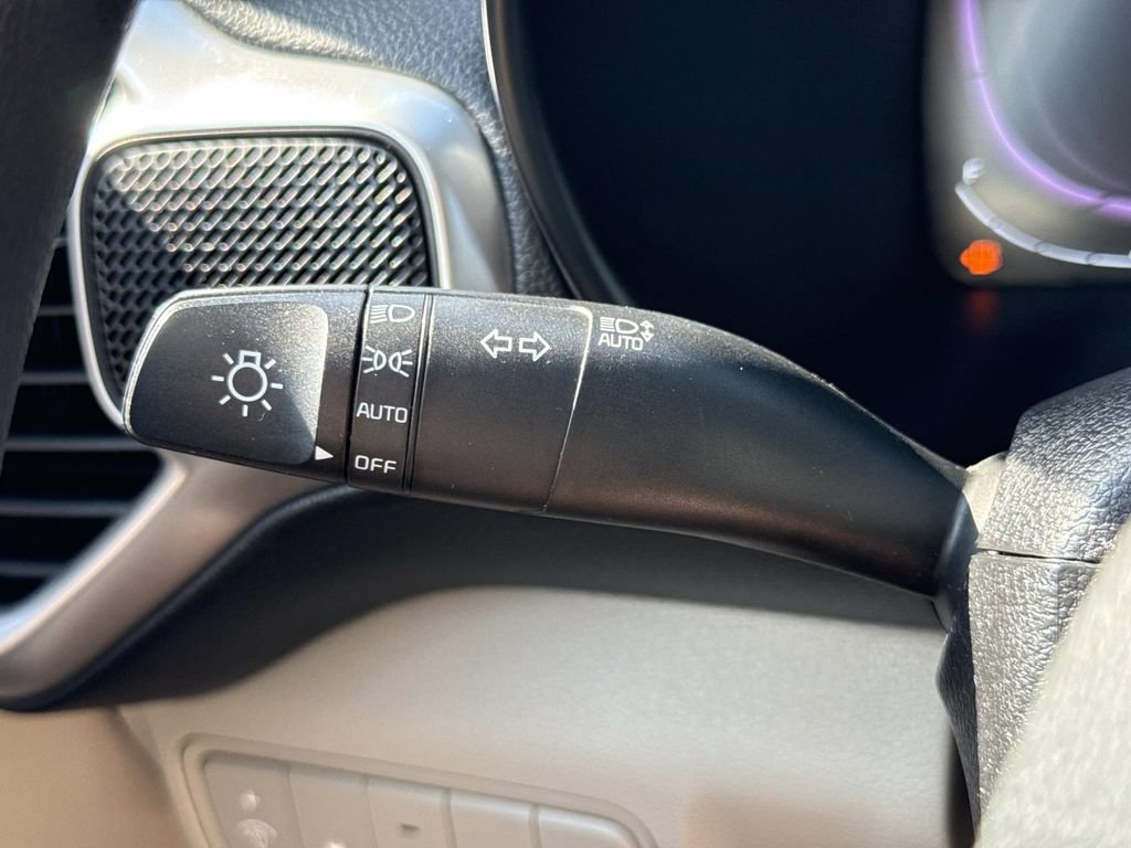 Used 2023 Kia Soul LX FWD image 11