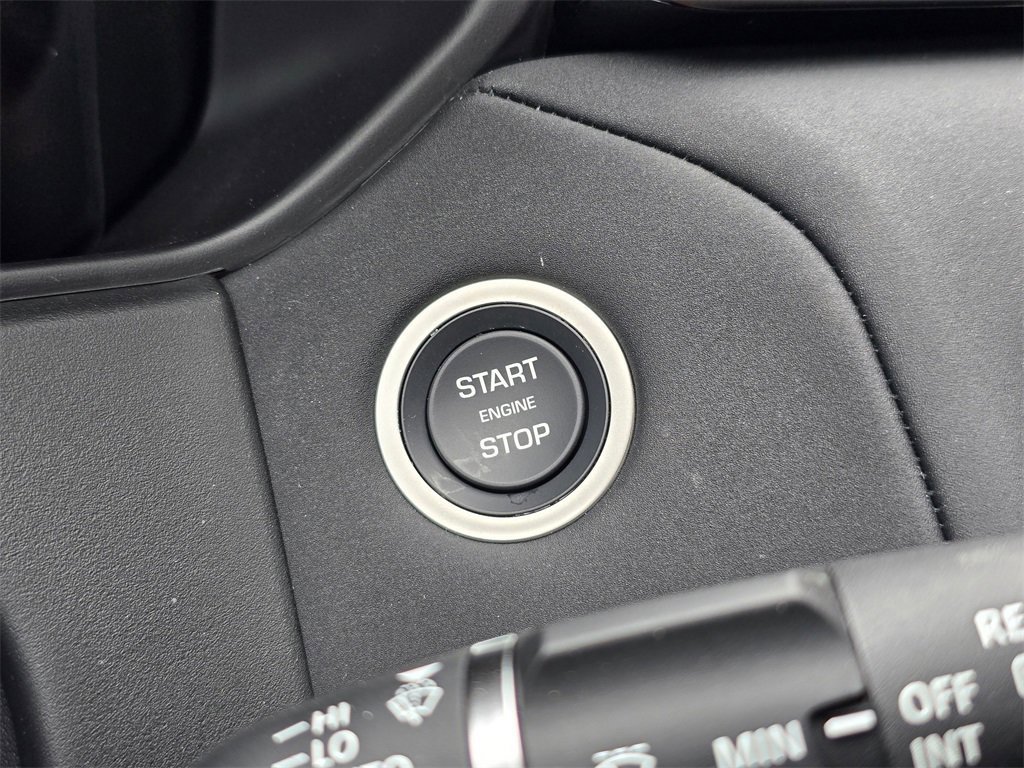 New 2026 Land Rover Range Rover Velar Dynamic SE image 15